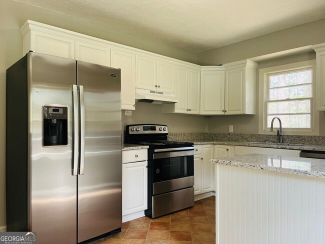 Building Photo - 32 N Cove Dr