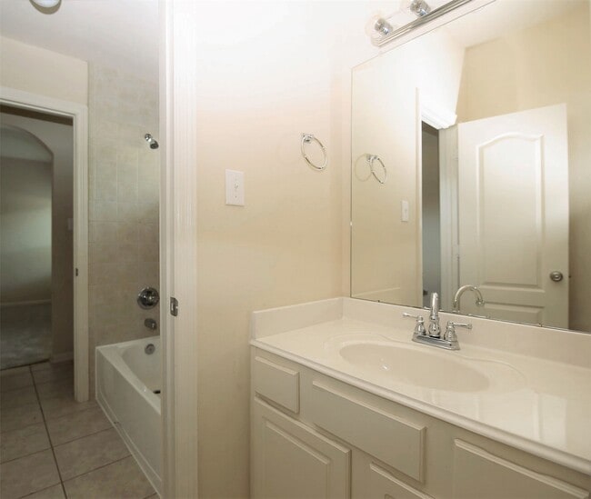 Building Photo - 3735 Tidalwood Dr