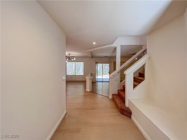 Building Photo - 10789 S Osage Winter St