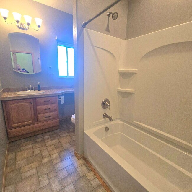 Building Photo - VIEWS!