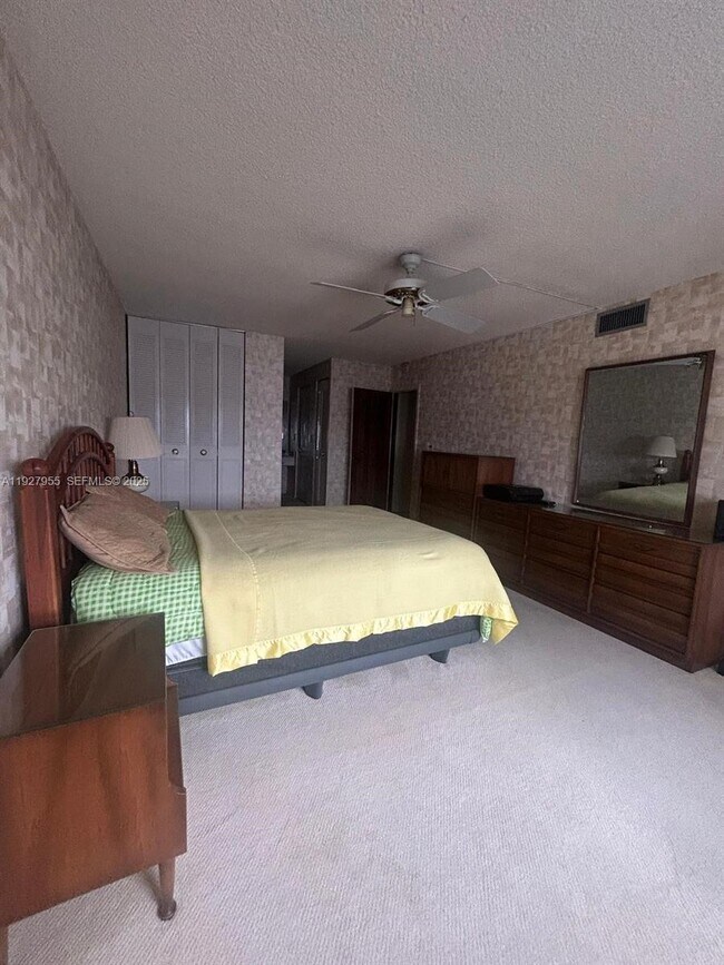 Building Photo - 251 174th St