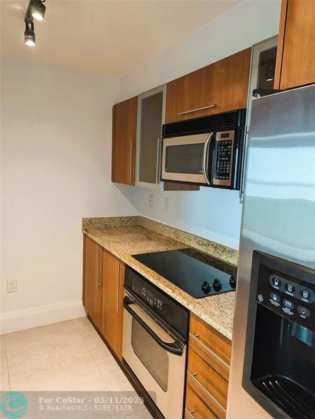 Building Photo - 600 W Las Olas Blvd