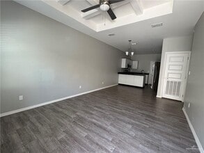 Building Photo - 17 Carlisle Ave