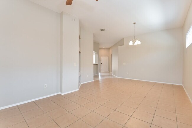 Building Photo - 2415 N Avenida TABICA