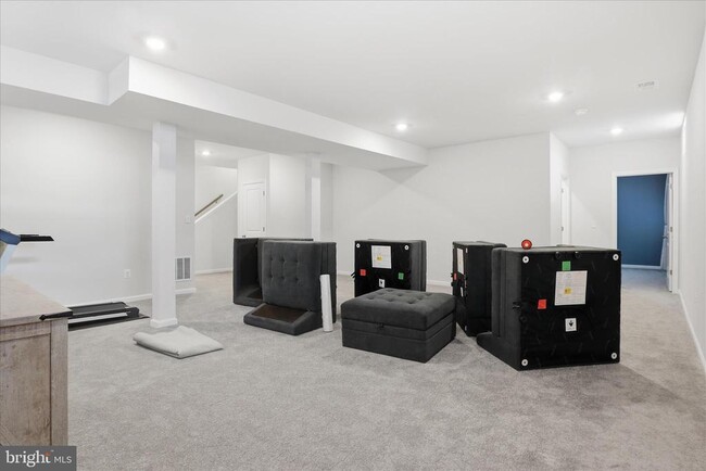 Building Photo - 889 Barksdale Dr