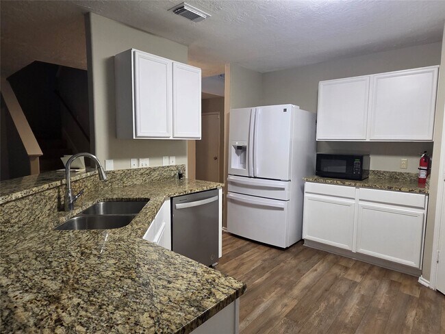 Building Photo - 19426 Old Barngate Ln