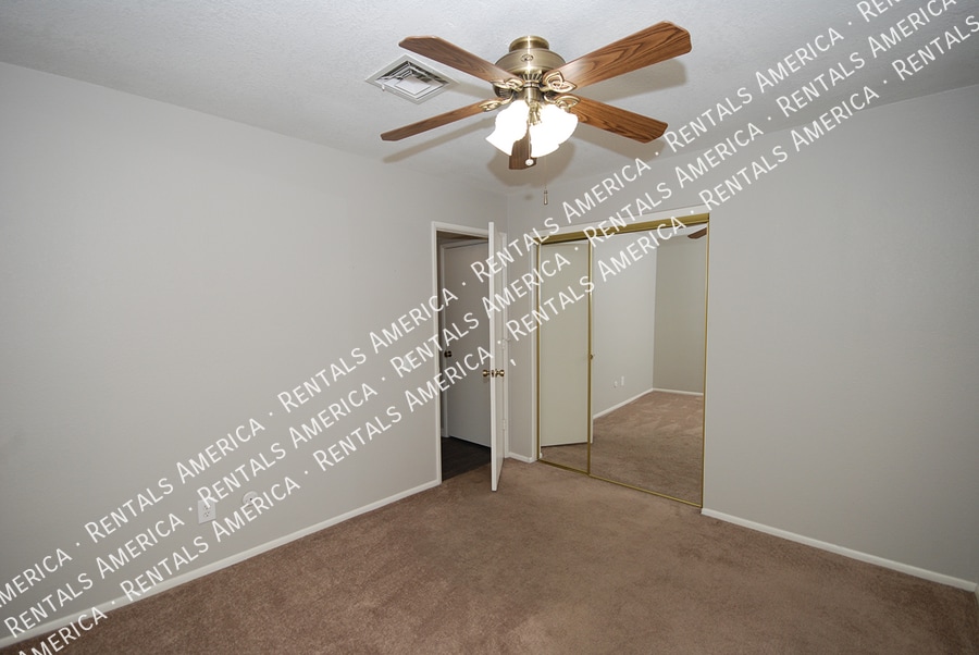 Building Photo - 3241 W Blackhawk Dr
