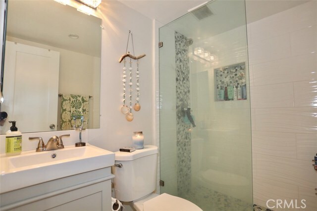 Building Photo - 662 S Coast Hwy