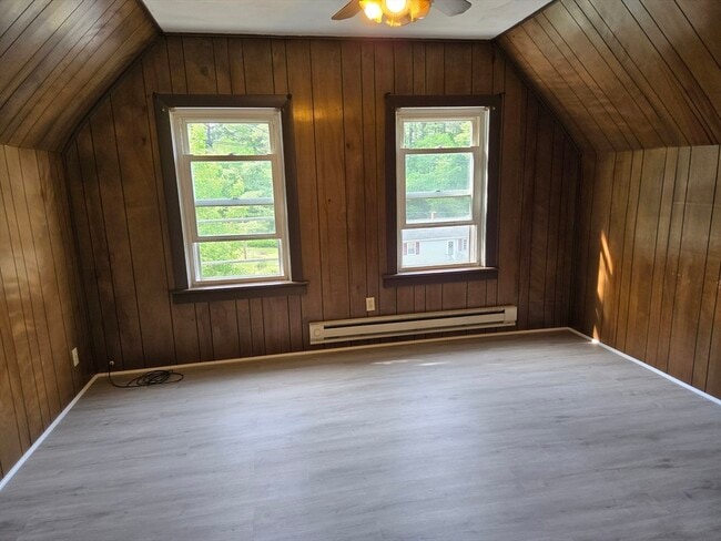 Building Photo - 10 Pinehill St