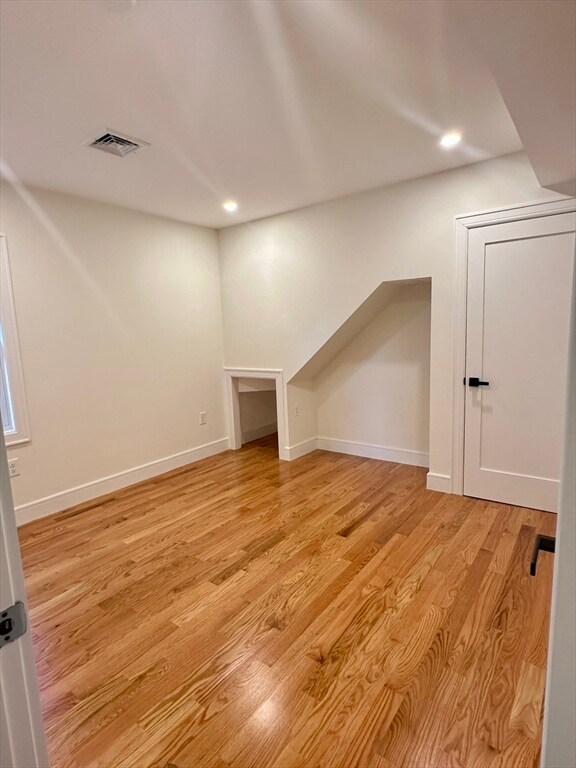 Building Photo - 173 Safford St