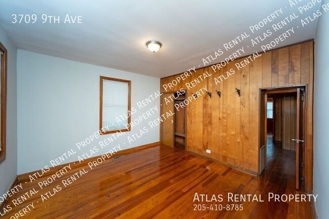 Building Photo - 3709 9th Ave