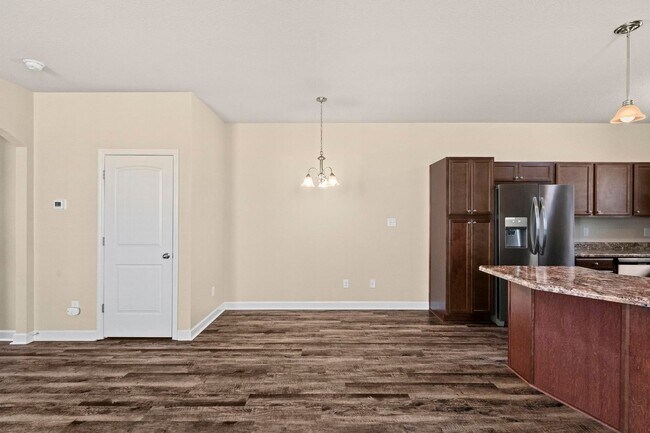 Building Photo - Holly Ridge Townhouse For Rent!