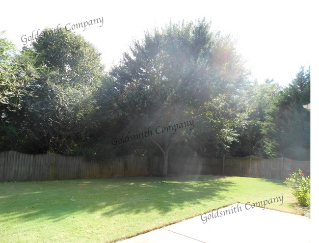Building Photo - 420 Abby Cir