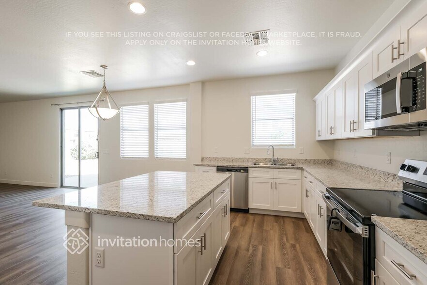 Building Photo - 1806 E Patrick Ln
