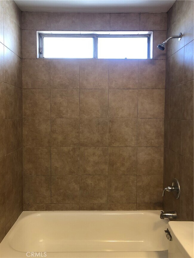 Building Photo - 16541 Kellog Cir