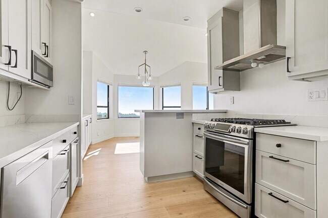 Building Photo - 29 Starview Dr