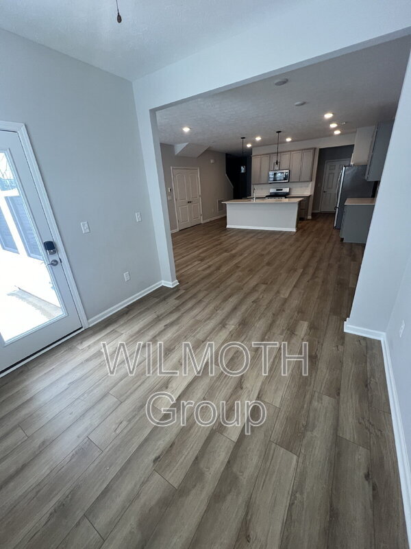 Building Photo - 7300 Shroyer Wy