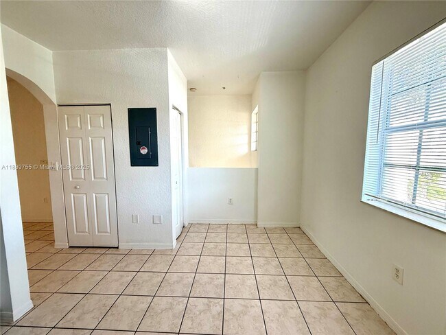 Building Photo - 5670 NW 116th Ave