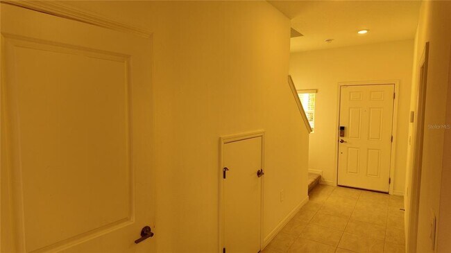 Building Photo - 2207 Portrait St