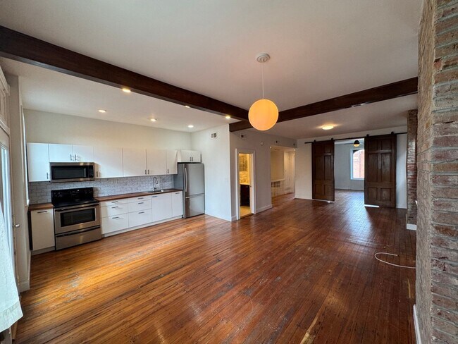 Building Photo - 3020 Cherokee St