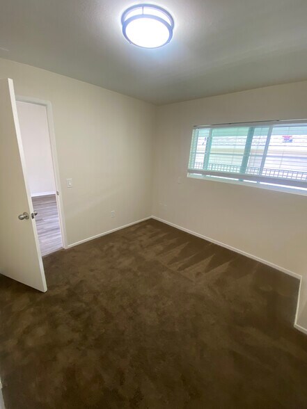 Building Photo - 4021 Franklin Ave