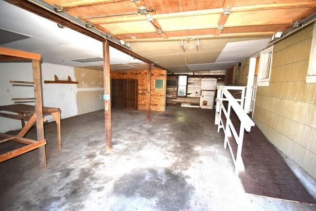 Building Photo - Cozy Home waiting for you.