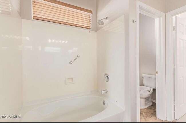 Building Photo - 2530 W Lewis and Clark Trail