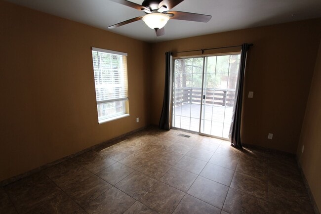 Building Photo - 5-Bedroom University Heights Gem – Privacy...