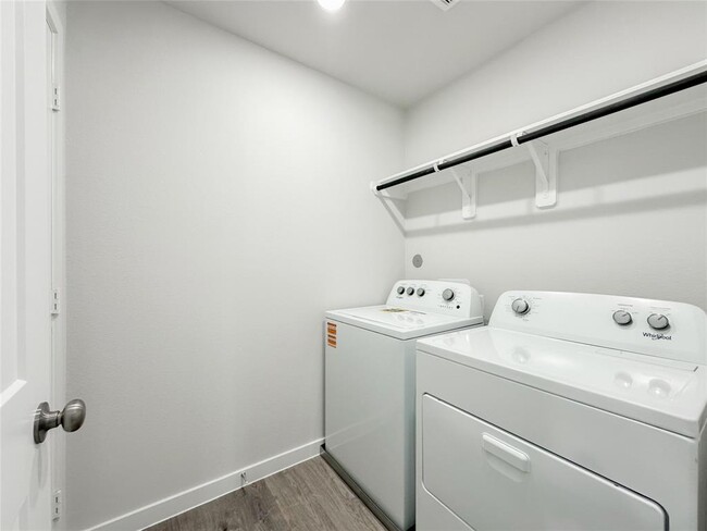 Building Photo - 7806 Alset Dr