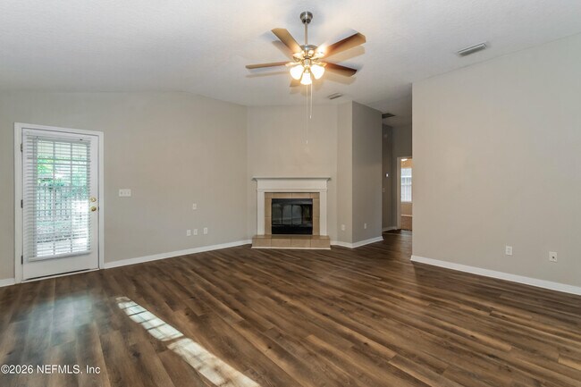 Building Photo - 6401 Sarahs View Ct