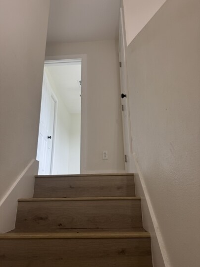 Building Photo - 350 S C St