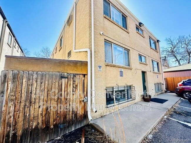 Building Photo - 1435 N Elizabeth St