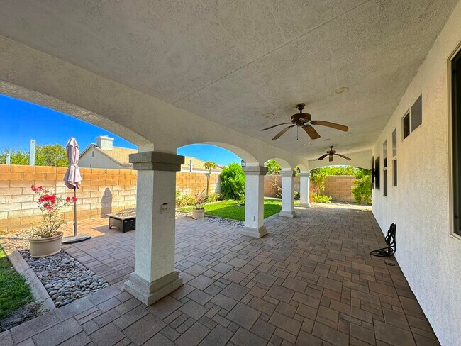 Building Photo - 47510 Stetson Ct
