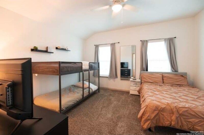 Building Photo - 7508 Magnolia Village