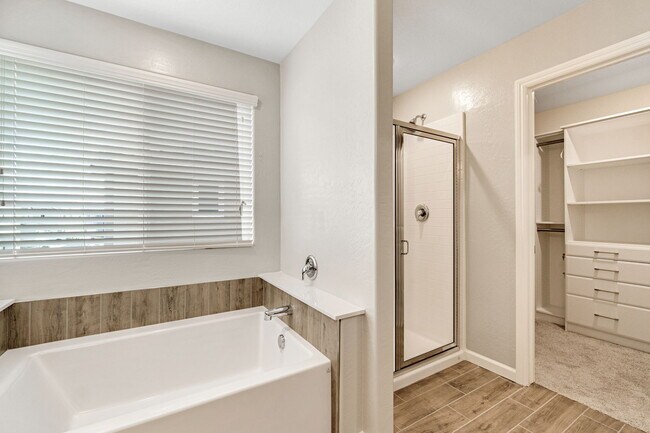 Building Photo - 1116 Encore Wy W