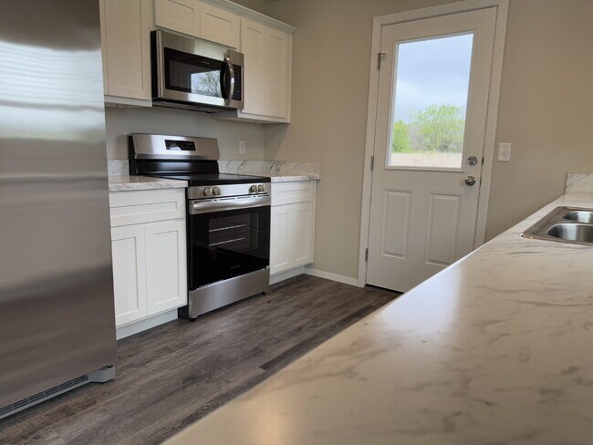 Building Photo - 3 Bed, 2 Bath Home in Beggs