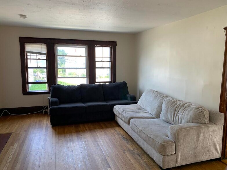 Building Photo - 26 Foster St