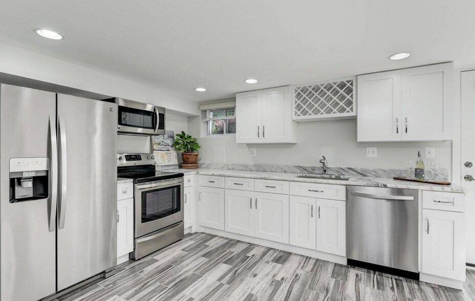 Building Photo - 909 Delafield Pl NW