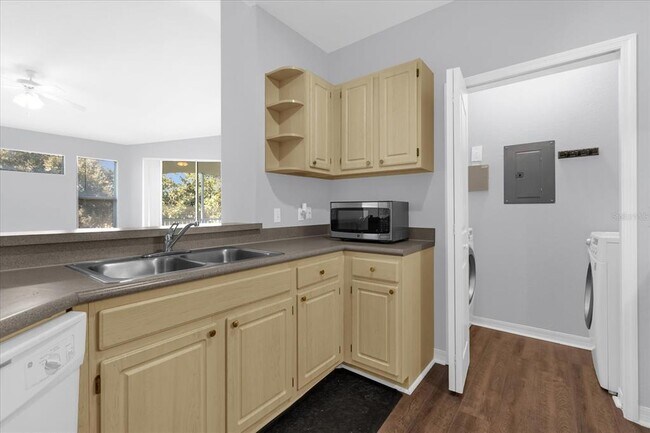 Building Photo - 2740 Maitland Crossing Way