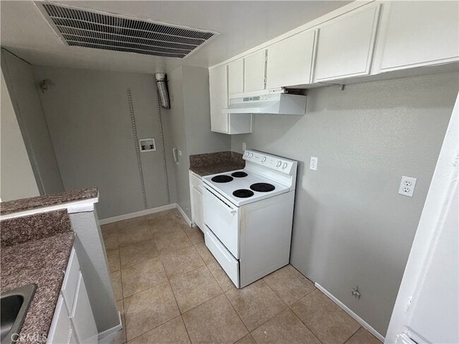 Building Photo - 3732 Oak Creek Dr