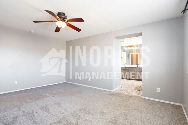 Building Photo - Beautiful Two-Story Home Located in Missio...