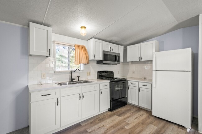 Building Photo - 2560 S Tabernacle Pl