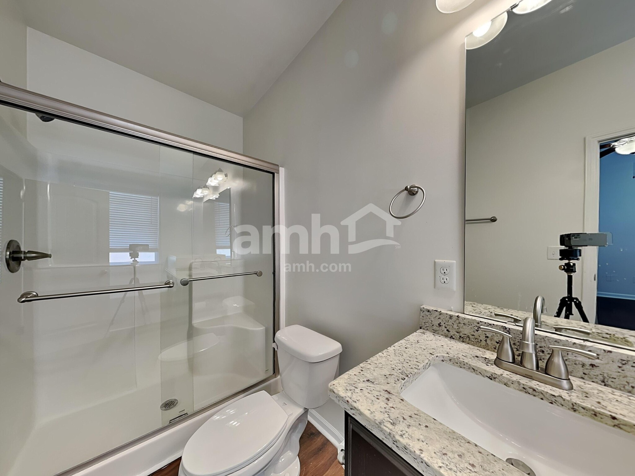 Building Photo - 125 Bur Oak Dr