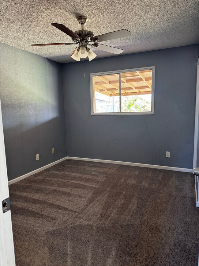 Building Photo - 2211 N 50th Dr