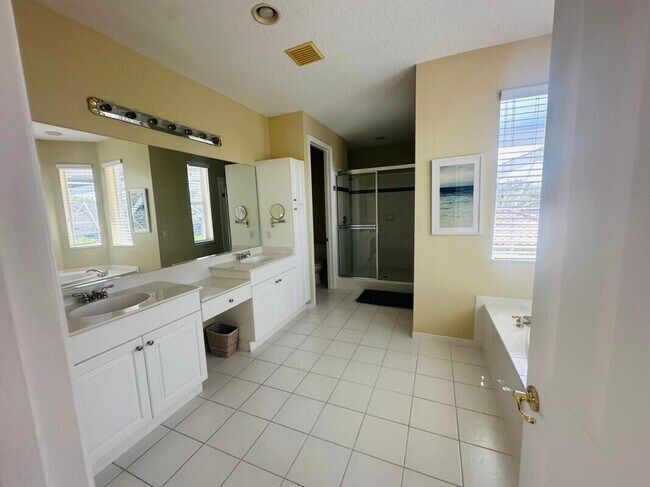 Building Photo - 11206 Maritime Ct