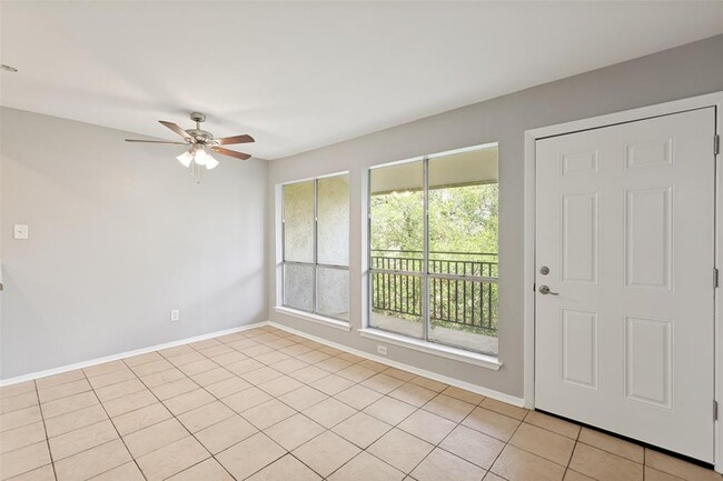 Building Photo - 6910 Hart Ln