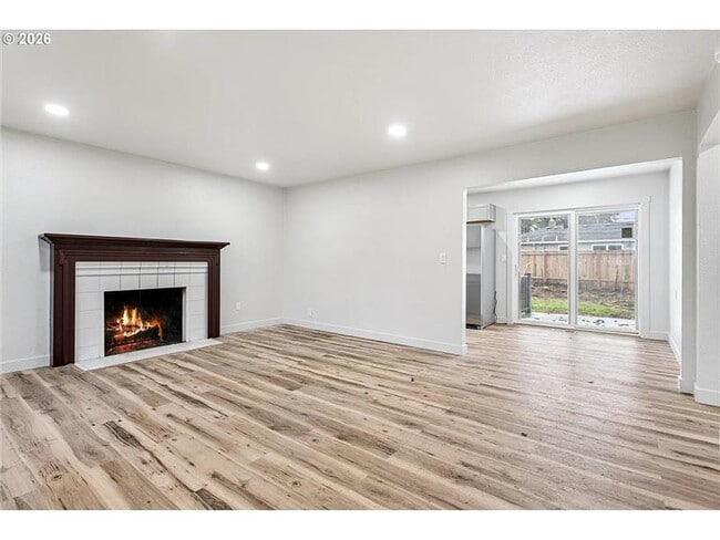 Building Photo - 108 SE 91st Ave