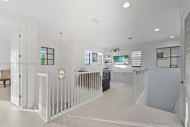 Building Photo - 9220 Meridian Dr N