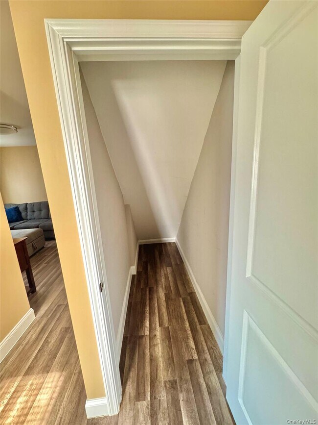 Building Photo - 2 Lafayette Dr