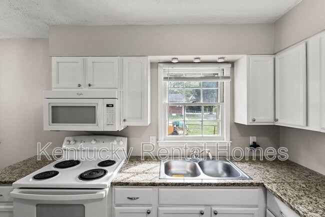 Building Photo - 123 Rock Creek Dr